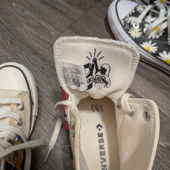 Converse Cream and Black High-Tops with Graphic Detail - Picture 4 of 4